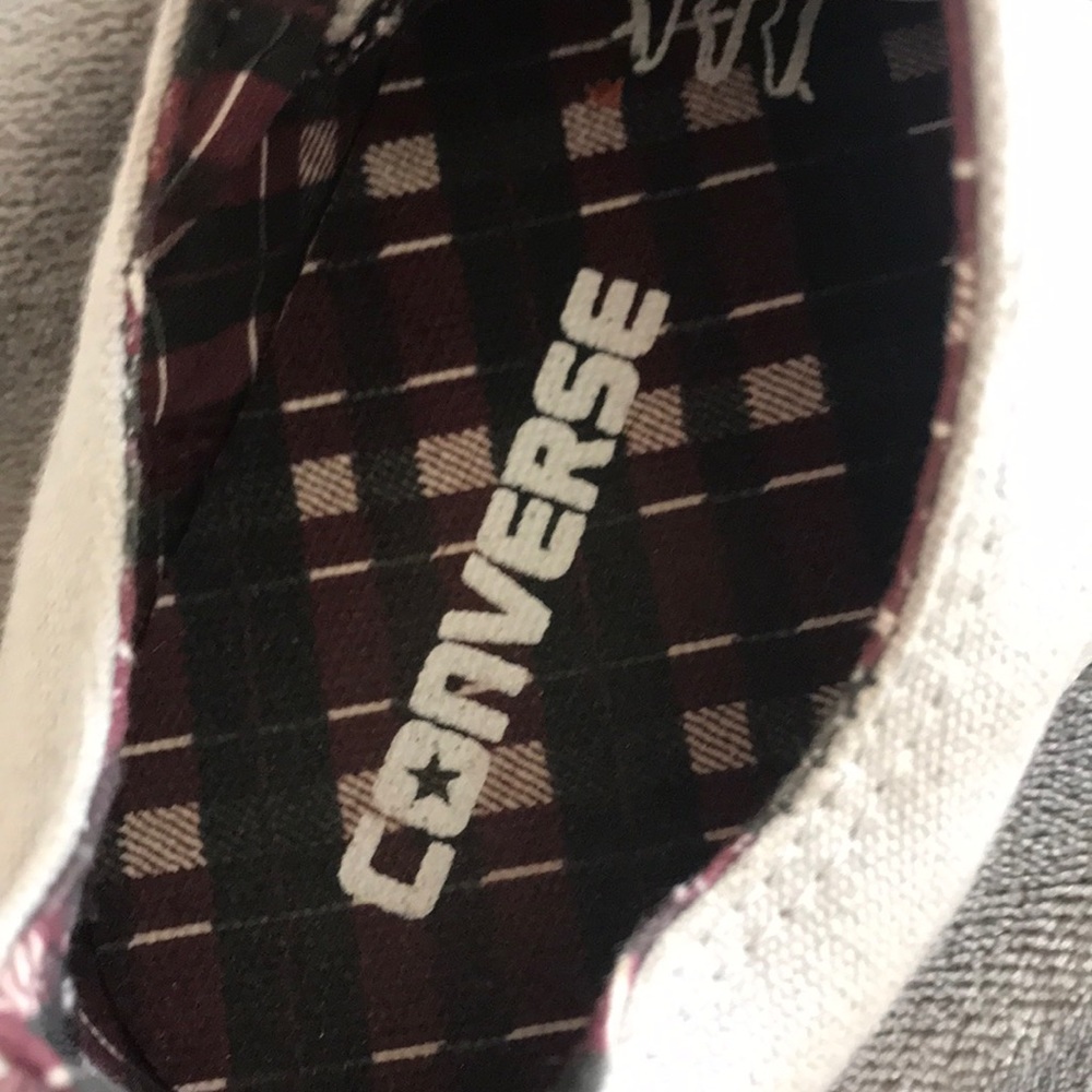gray converse - Picture 2 of 5